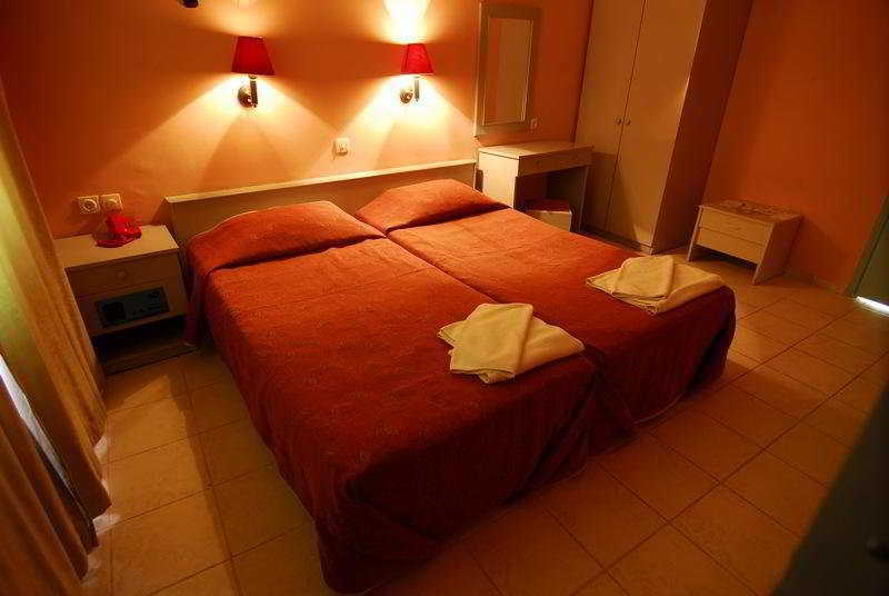 كوشاداسيه Akdeniz Apart Hotel المظهر الخارجي الصورة
