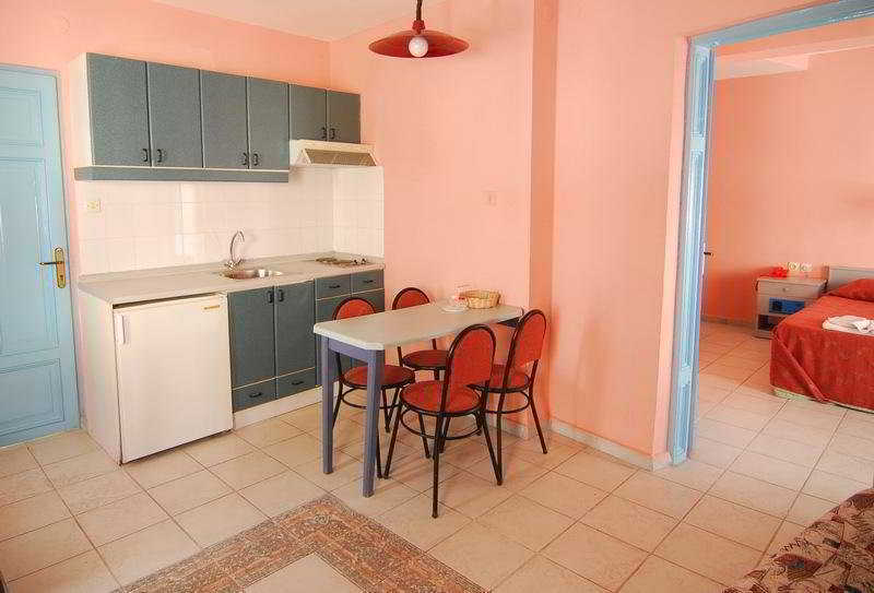 كوشاداسيه Akdeniz Apart Hotel المظهر الخارجي الصورة