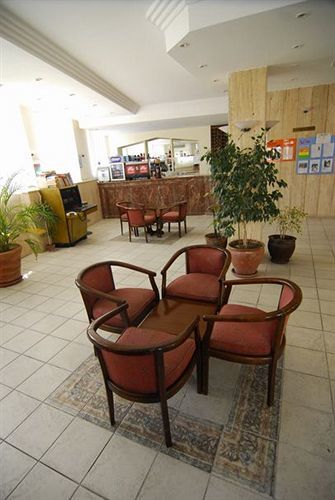 كوشاداسيه Akdeniz Apart Hotel المظهر الخارجي الصورة